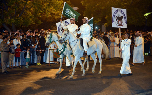 الأمير فيصل بن خالد: مهرجانات منطقة عسير قدوة لجميع المناطق 