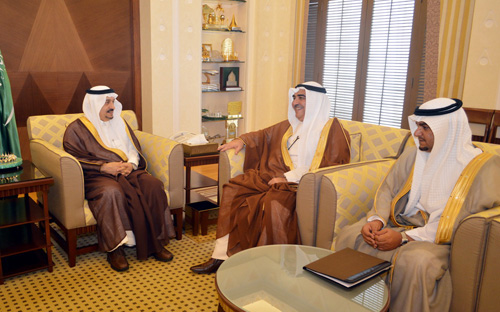 أمير منطقة القصيم يستقبل وزير العمل في ديوان الإمارة 