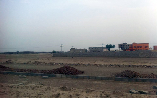 لجنة لتحديد مكان السد الجديد ومشروع الطريق لخدمة سكان القرية