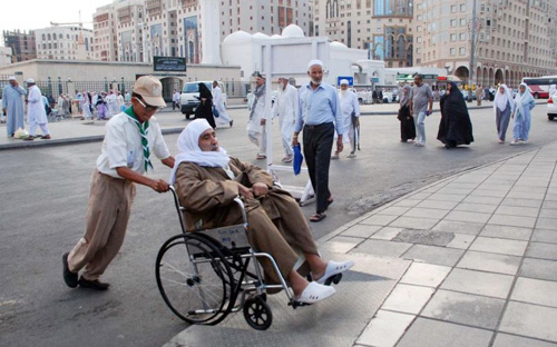 تعليم المدينة المنورة ينفذ برنامج خدمة زوار المسجد النبوي في رمضان