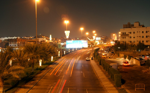 (1000) مجسم مضيء لتزيين شوارع العاصمة المقدسة 