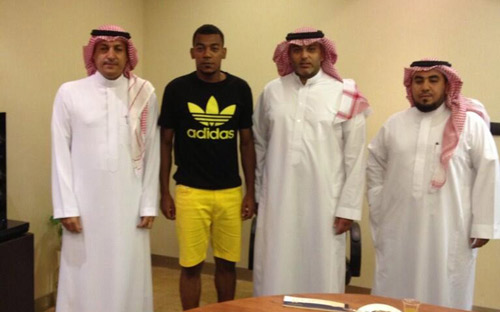 رئيس الحزم يؤكد استمرار المفاجآت ويطالب الجميع بالوقوف مع الإدارة 