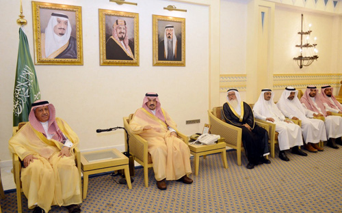 الأمير فيصل بن بندر يستقبل المهنئين بشهر رمضان المبارك 