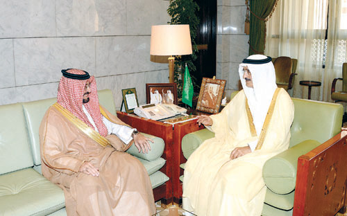أمير منطقة الرياض وسمو نائبه يستقبلان سفير البحرين 