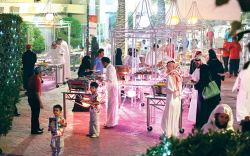 سماء (مداريم كراون) تمطر هدايا في ليالي رمضان هذا العام