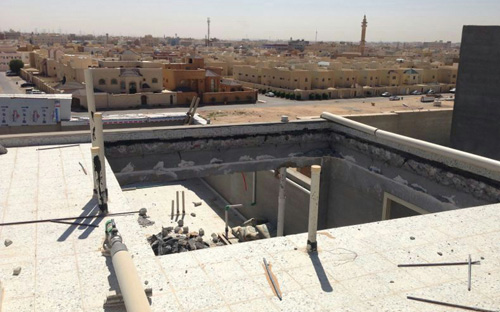 بلدية صفراء بريدة تزيل حالة مخالفة لأنظمة رخصة البناء 