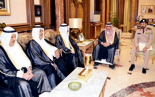 وزير الداخلية يشيد بجهود رئيسي وأعضاء اللجنة الفنية السعودية الكويتية لتجديد العلامات الحدودية 