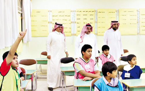 مدير تعليم القصيم بالإنابة يزور الأندية الموسمية