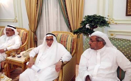 البلوي يتعهد بحل مشكلة الديون ويطالب الشرفيين بتوفير (5 ملايين ريال)