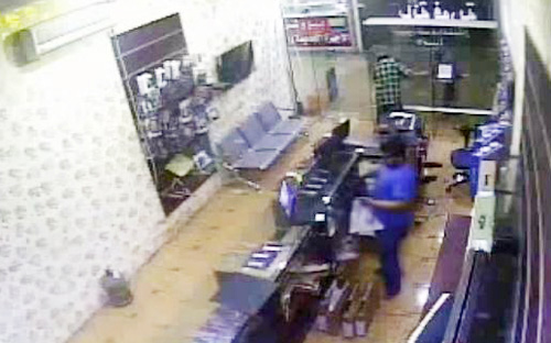 بحث مركز النسيم يكشف هوية سارق أجهزة الكمبيوتر