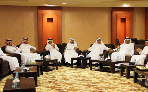 الراشد يشكر الشرفيين لدعمهم خزينة الاتفاق والرئيس يقدم خطة العمل