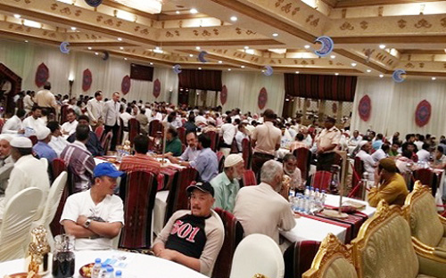 القطاع الخاص  يحيي نشاطه الاجتماعي بمأدبة إفطار جماعي 