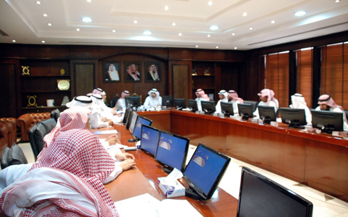 المسند يرأس اجتماع لجنة الاستعداد للعام الدراسي بتعليم الرياض 
