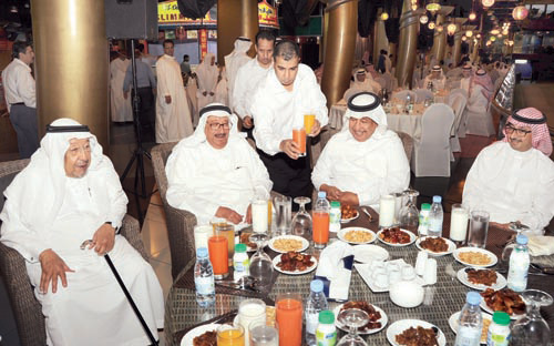 مجموعة فقيه تقيم حفلا لمنسوبيها 