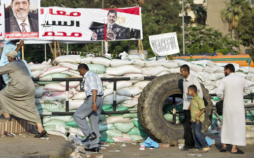 الإخوان رفضت زيارة الوفد العربي الغربي للشاطر 
