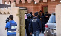 الشرطة الأردنية تطيح بشخص ابتز طالبين سعوديين بعد سرقة سيارتيهما 