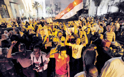 «ضباط شرفاء» تطلق حملة للاستفتاء على حظر جماعة الإخوان المسلمين 