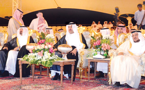 الأمير فيصل بن سلمان يشارك أهالي المدينة المنورة احتفالات العيد 