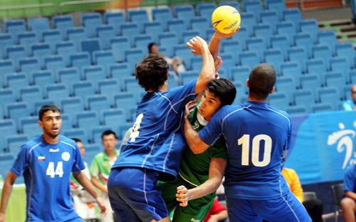 اليد السعودية تكسب الكويت وتواجه إيران