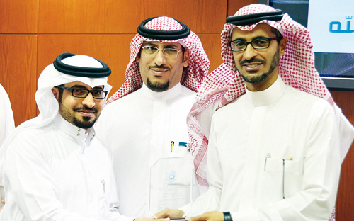 (800) قاعة إلكترونية جديدة تستقبل طالبات جامعة الملك سعود في مبنى الدرعية 
