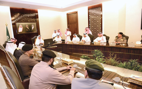 خلال لقائه القيادات الأمنية في المنطقة .. الفيصل: 