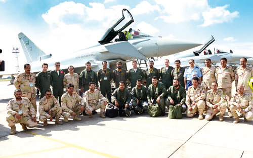 وصول طائرات القوات الجوية السعودية إلى قاعدة كوننزبي الجوية البريطانية 