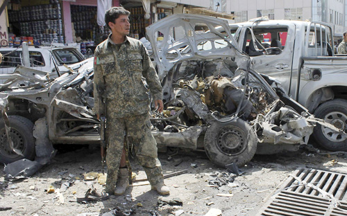 مقتل ستة أشخاص وإصابة (20) في هجوم انتحاري جنوب أفغانستان 