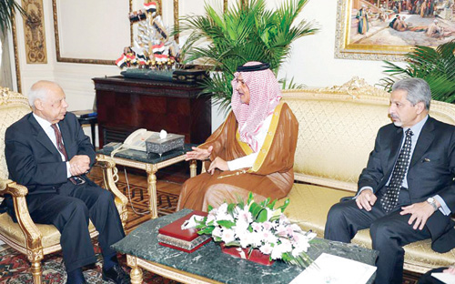 رئيس الوزراء المصري يتباحث مع سمو وزير الخارجية