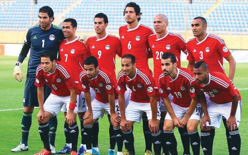 منتخب مصر يدخل معسكراً مغلقاً بـ(31) لاعباً استعداداً لمواجهة غينيا بتصفيات المونديال 