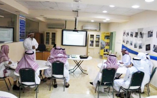 ثانوية الرس تنظم دورة التعليم النشط 