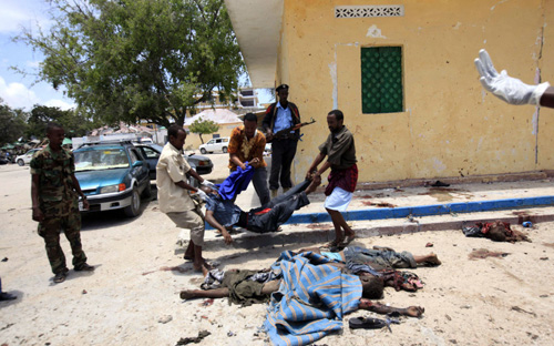 انفجاران في العاصمة الصومالية مقديشو يسفران عن (18) قتيلاً 