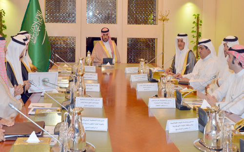 أمير منطقة الرياض بالنيابة يجتمع بالرئيس التنفيذي لشركة المياه الوطنية 