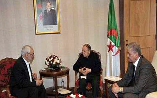 مساعٍ داخلية وجزائرية لإنهاء الأزمة المستفحلة