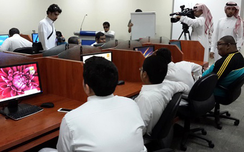 تدريب(90) كفيفاً وكفيفة بالمنطقة الشرقية