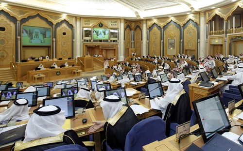 (الخميس) و(الاثنين) يدفعان بالشورى إلى تأجيل مناقشة تعديل بعض مواد نظام المرور