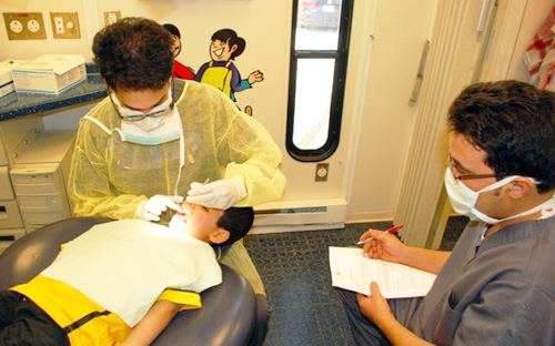 «فريق طبي وقائي» يستهدف صحة الفم والأسنان  في مدارس الحرس 