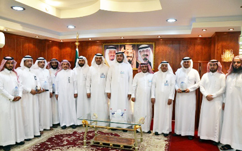 تعليم نجران يسلم جائزة أفضل ملف إنجاز للمشرفين التربويين 