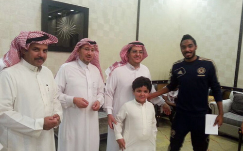 المكافآت تحفز التعاون للاتفاق .. والمحيميد يوجه نداء للجماهير