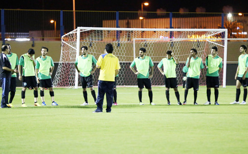 العروبة يكافئ لاعبيه بعد التعادل مع الأهلي