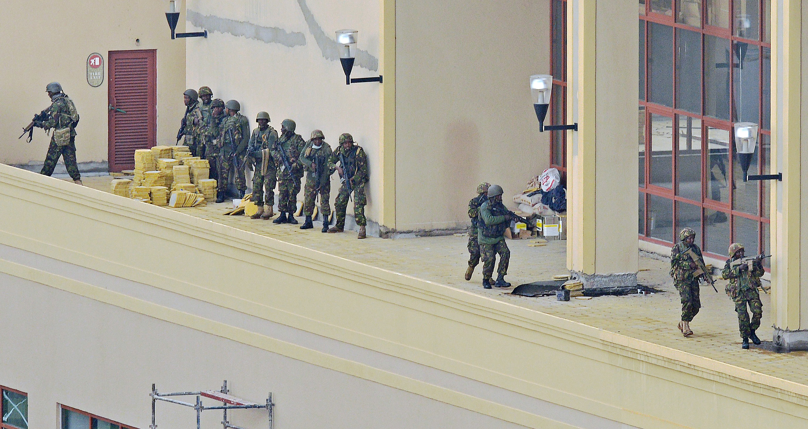 الجيش الكيني ينهي حصار وست غيت بمقتل (67) شخصاً 