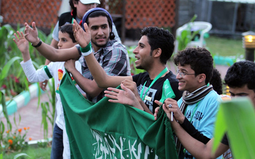 المشاركون في برنامج «إجازتي سعودية» يحتفلون باليوم الوطني في مرتفعات شفا الطائف 