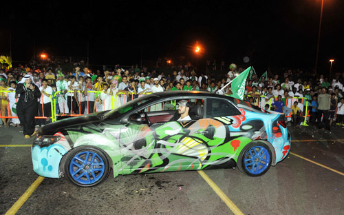 شباب مكة المكرمة يتوجون أجمل سيارة بمناسبة اليوم الوطني 