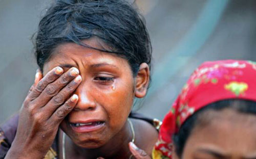 مسلمو ميانمار يختبئون في منازلهم من الخوف بعد أعمال عنف طائفية ضدهم 