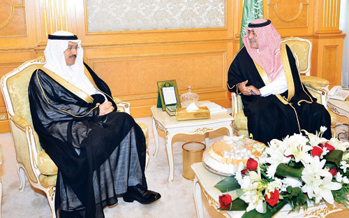 النائب الثاني يستقبل وزير الاقتصاد والتخطيط ونائبه