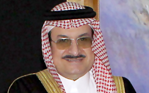 الأمير محمد بن نواف يفتتح معرضًا لصور زيارة الأميرة (اليس) للمملكة 