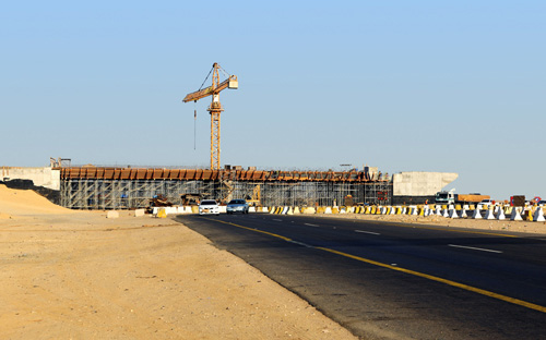 الانتهاء قريباً من تنفيذ جسرين حيويين بمدينة ينبع الصناعية 