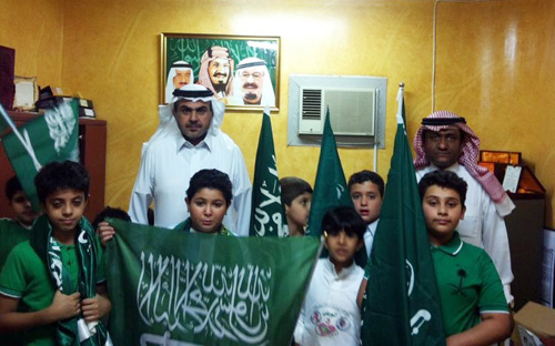 (ابن رشد) الابتدائية تحتفل باليوم الوطني