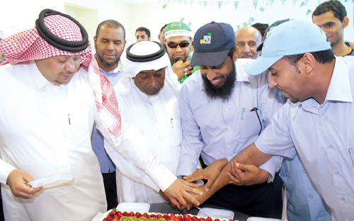 سواعدنا فداء للوطن بصناعي الأحساء الثالث 