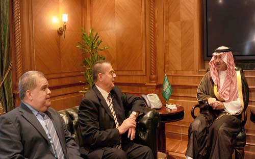 سمو نائب وزير الخارجية يستقبل سفير دولة فلسطين