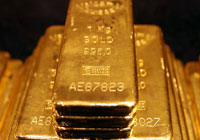 اقتصاديون: الذهب ملاذ آمن للمستثمرين